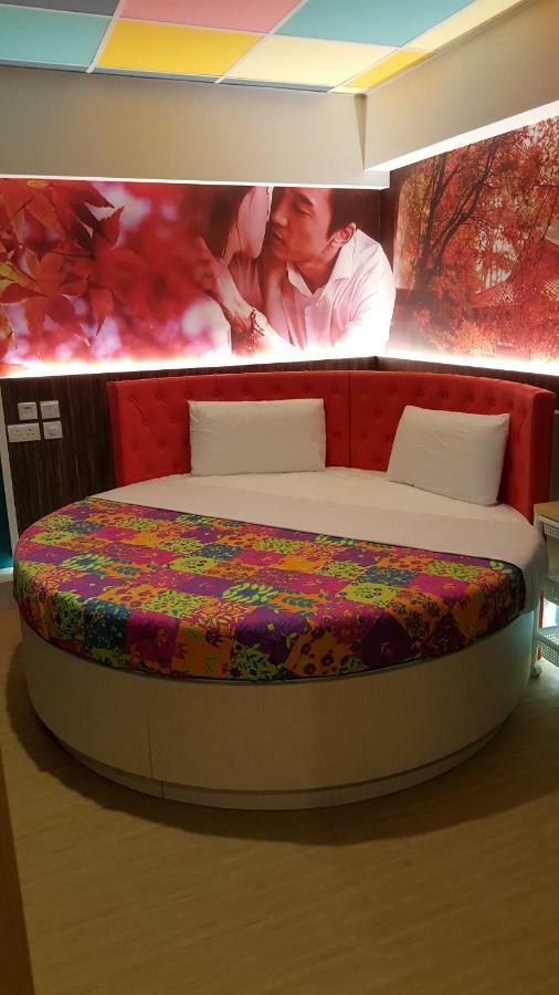 Whole Sunshine International Hotel Hong Kong Exterior photo