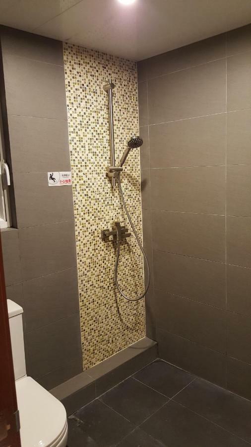 Whole Sunshine International Hotel Hong Kong Exterior photo